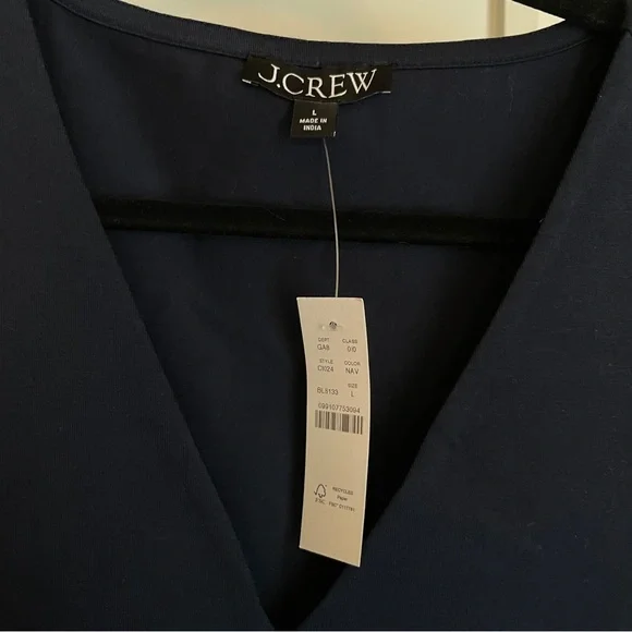 Jcrew navy vneck tank size L - Picture 3 of 6